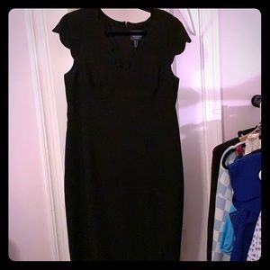 Adriana Papell scalloped LBD sz 14